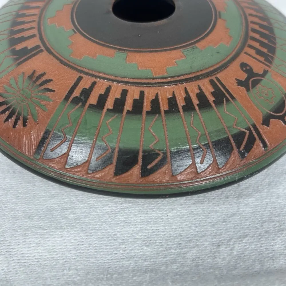 Vintage Dine Navajo Handpainted Etched Geometric Pattern Seed Pot 6